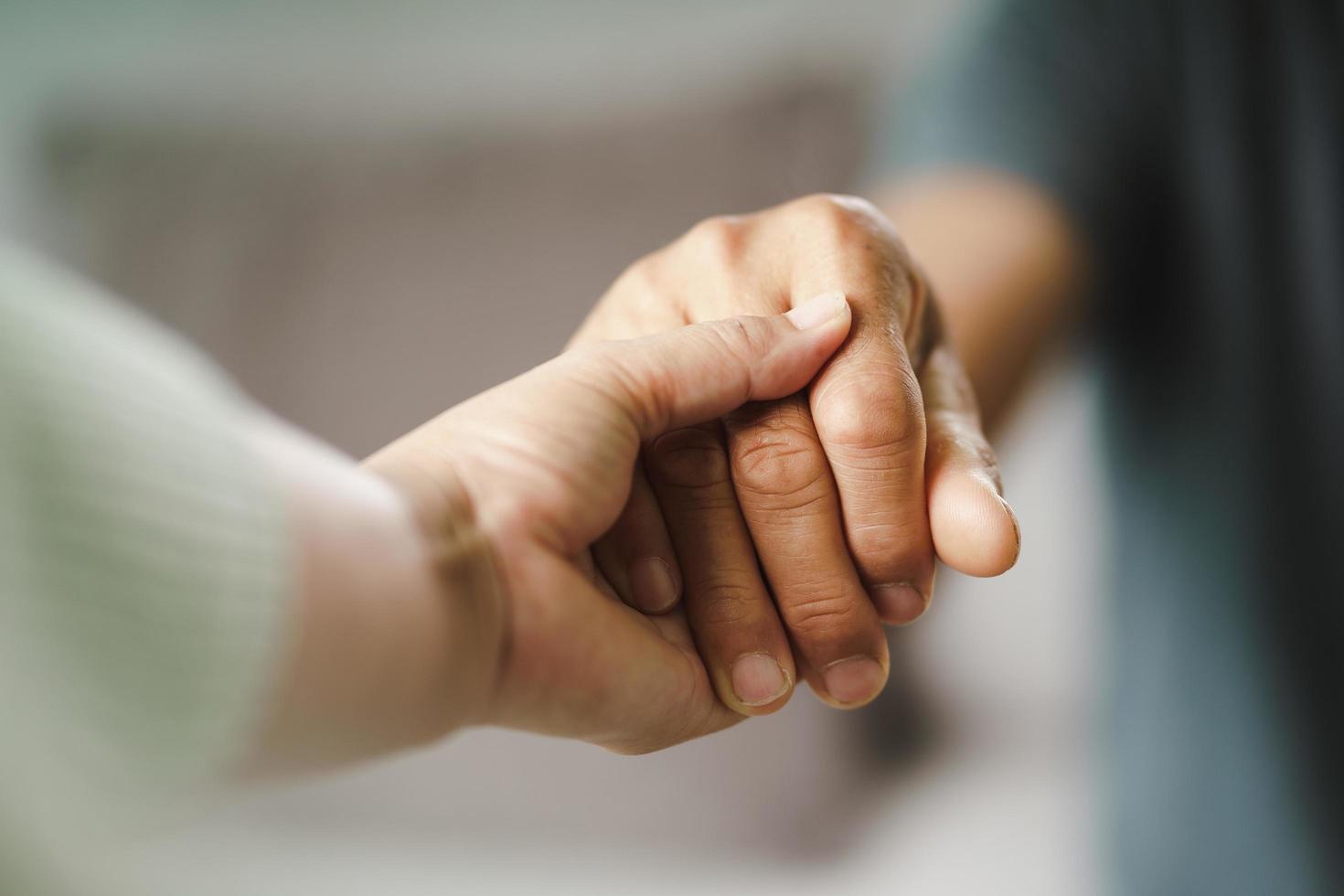 Peripheral Nerve Injuries: A Simple Patient Guide to Symptoms, Treatment and Why Time Matters